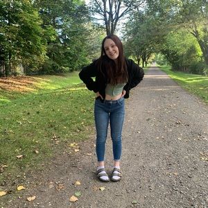 Meet your Posher, Hailey